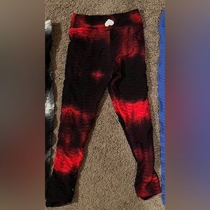 Tie dye red kids BBB’s per website fit’s kids 3-7 years old. Like new condition